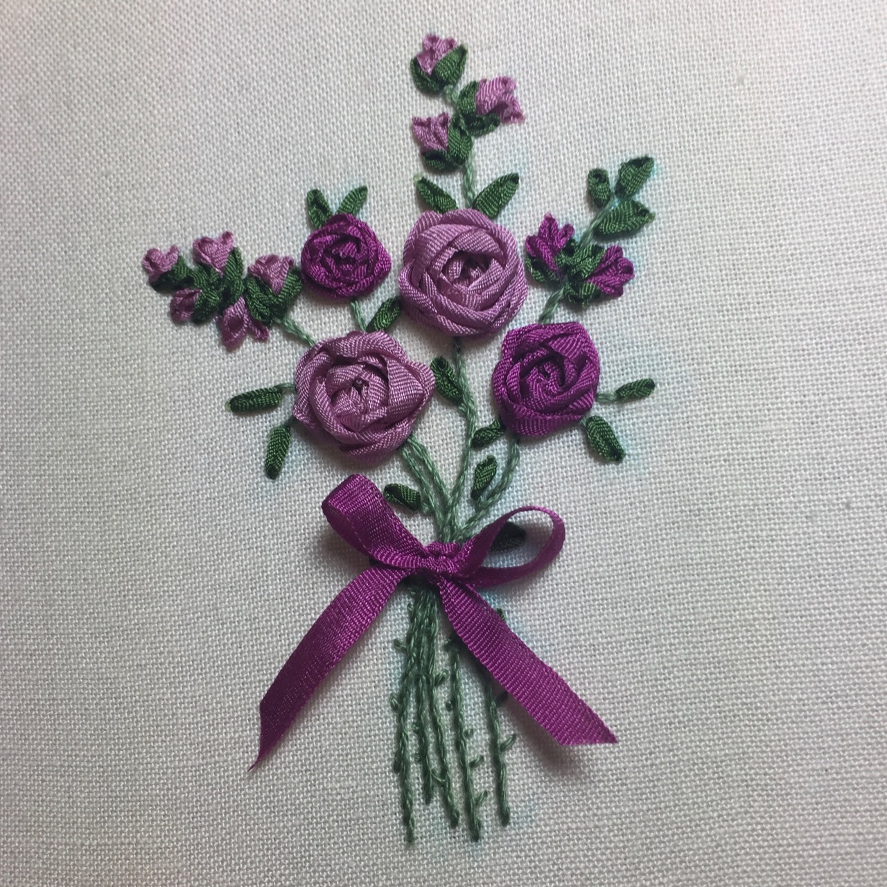 Silk Ribbon Embroidery – a first attempt – The Stitching sheep
